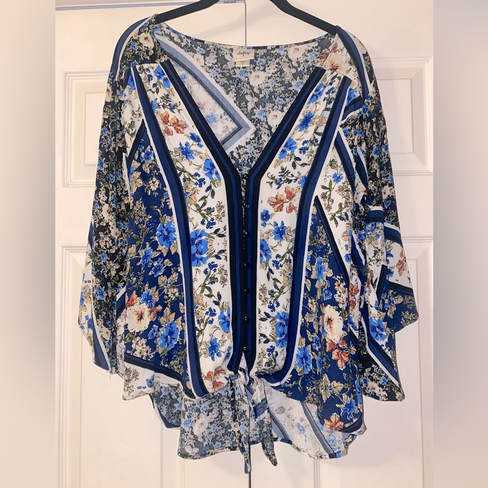 Daytrip Floral Tie Shirt